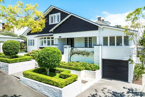 Photo of property in 1a Glen Road, Stanley Point, Auckland, 0624