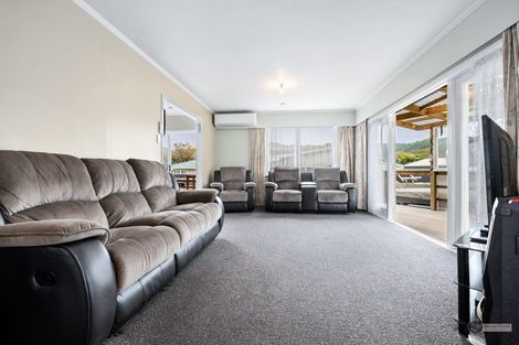 Photo of property in 8 Mimihau Grove, Wainuiomata, Lower Hutt, 5014