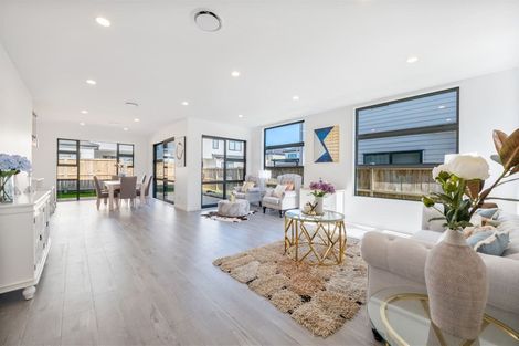 Photo of property in 70 Hughs Way, Flat Bush, Auckland, 2019