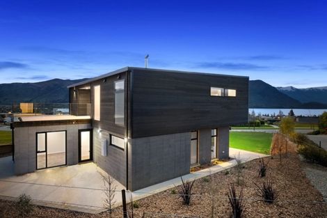 Photo of property in 58 Forest Heights, Wanaka, 9305