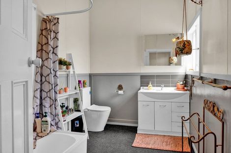 Photo of property in 3 Victoria Street, Hawera, 4610