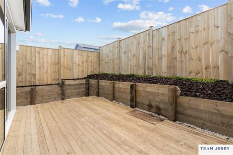 Photo of property in 43 Tributary Parade, Karaka, 2113