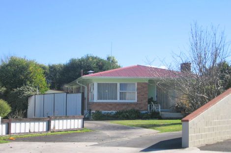 Photo of property in 12 Lynwood Place, Chedworth, Hamilton, 3210