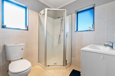 Photo of property in 13 Kokako Rise, Papakura, 2110