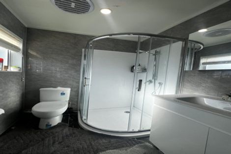 Photo of property in 10 Ambler Avenue, Glen Eden, Auckland, 0602