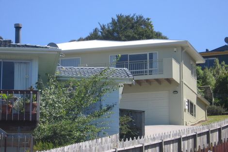 Photo of property in 1/8 Mcquoid Place, Glenfield, Auckland, 0629