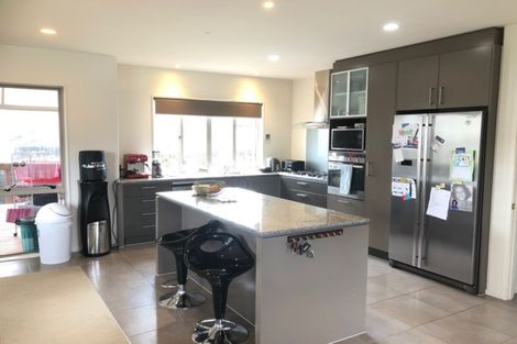 Photo of property in 114a Jeffs Road, Flat Bush, Auckland, 2016