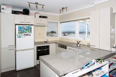 Photo of property in 73a Target Road, Totara Vale, Auckland, 0629