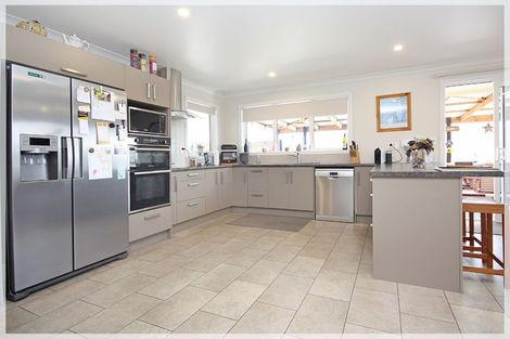 Photo of property in 12 Malthus Place, Foxton Beach, Foxton, 4815