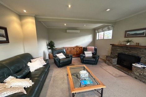 Photo of property in 2 Heuchan Lane, Wanaka, 9305