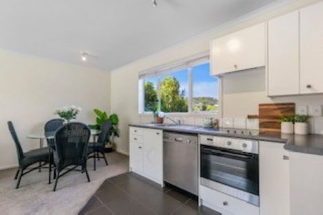 Photo of property in 2/57 Simla Crescent, Khandallah, Wellington, 6035