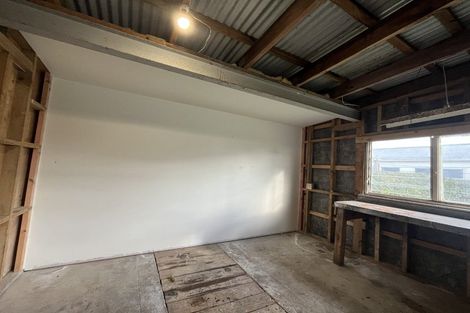 Photo of property in 54 Waiwaka Terrace, Strandon, New Plymouth, 4312