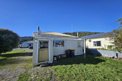 Photo of property in 70 Fox Street, Cobden, Greymouth, 7802