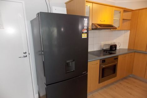 Photo of property in Endeavour Apartments, 23/125u Thorndon Quay, Pipitea, Wellington, 6011