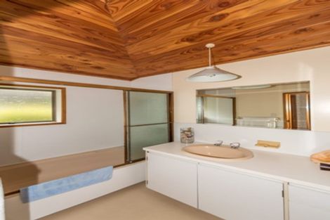 Photo of property in 3 Hebe Place, Birkenhead, Auckland, 0626