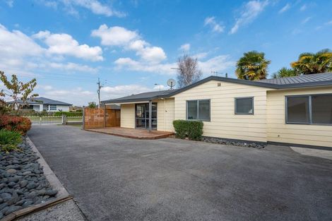 Photo of property in 90 Dixon Road, Glenview, Hamilton, 3206