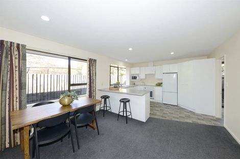 Photo of property in 182 Avonhead Road, Avonhead, Christchurch, 8042