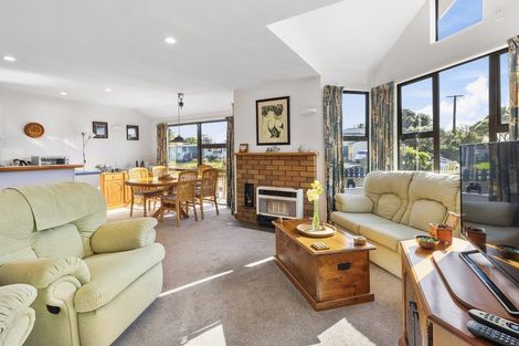Photo of property in 4-u1 Richard Street, Titahi Bay, Porirua, 5022
