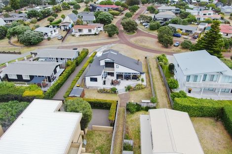 Photo of property in 24 Champion Place, Pauanui, Hikuai, 3579