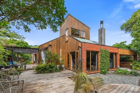 Photo of property in 7 Hurunui Street, Waikanae, 5036