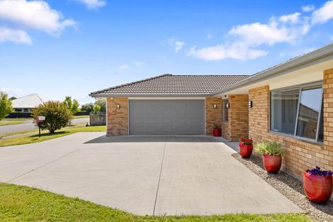 Photo of property in 21 Madison Street, Cambridge, 3434