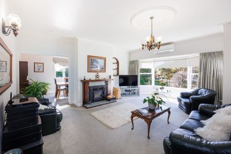 Photo of property in 21 Karina Terrace, Roslyn, Palmerston North, 4414