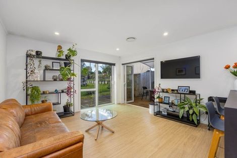 Photo of property in 1/32 Forrest Hill Road, Forrest Hill, Auckland, 0620