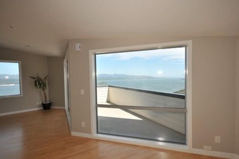 Photo of property in 12 Sunhaven Drive, Newlands, Wellington, 6037