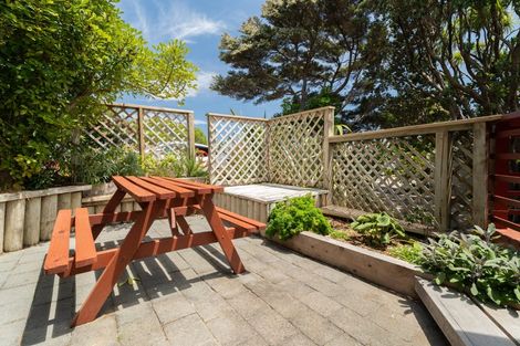 Photo of property in 18 Roys Road, Plimmerton, Porirua, 5026