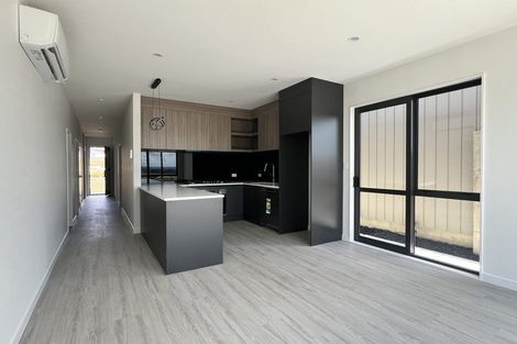 Photo of property in 28 Neretva Avenue, Massey, 0614