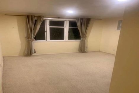 Photo of property in 27 Taikata Road, Te Atatu Peninsula, Auckland, 0610