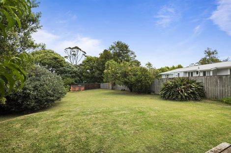 Photo of property in 22 Trinidad Road, Sunnynook, Auckland, 0620