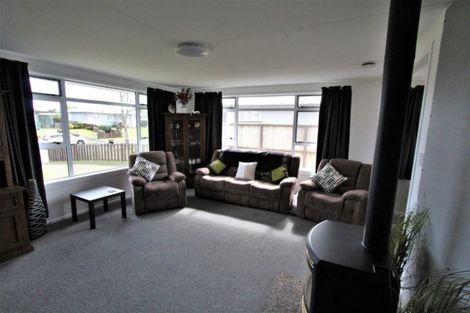 Photo of property in 15 Tieke Place, Tokoroa, 3420