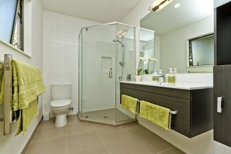 Photo of property in 26/15 Bush Lane, Northcote Point, Auckland, 0627