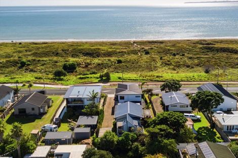 Photo of property in 988 Papamoa Beach Road, Papamoa Beach, Papamoa, 3118