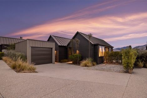 Photo of property in 15 Mckenzies Shute, Jacks Point, Queenstown, 9371