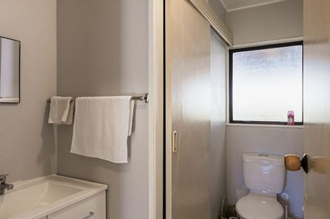 Photo of property in 100 Sylvan Road, Parkvale, Hastings, 4122