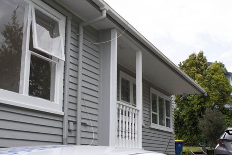 Photo of property in 17 Windy Ridge Road, Glenfield, Auckland, 0629