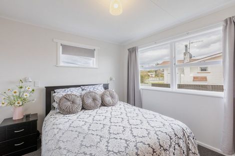 Photo of property in 5 Jull Crescent, Waipukurau, 4200