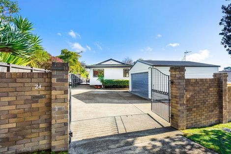 Photo of property in 24 Hassan Drive, Massey, Auckland, 0614