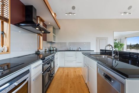 Photo of property in 15 Rahui Road, Greenhithe, Auckland, 0632