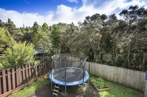 Photo of property in 7 Mosman Place, Chatswood, Auckland, 0626