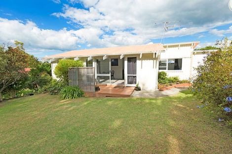 Photo of property in 30 Penton Road, Stanmore Bay, Whangaparaoa, 0932