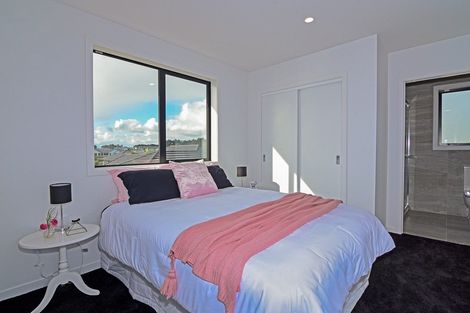 Photo of property in 3 Okohaka Avenue, Glenbrook, 2681
