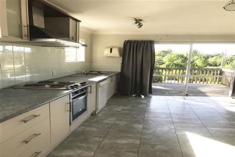 Photo of property in 11 Epping Road, Henderson, Auckland, 0610