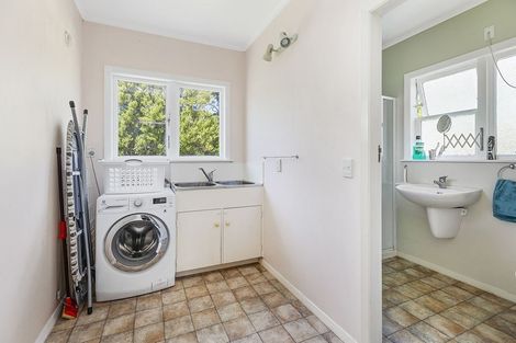 Photo of property in 28 Findlay Street, Tawa, Wellington, 5028