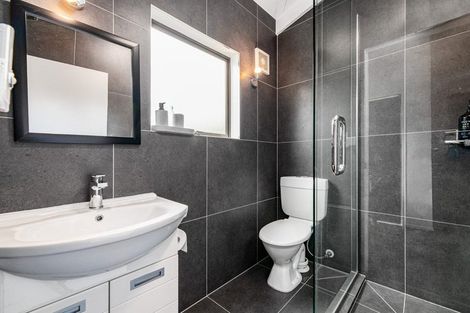 Photo of property in 5 Derwent Crescent, Titirangi, Auckland, 0604