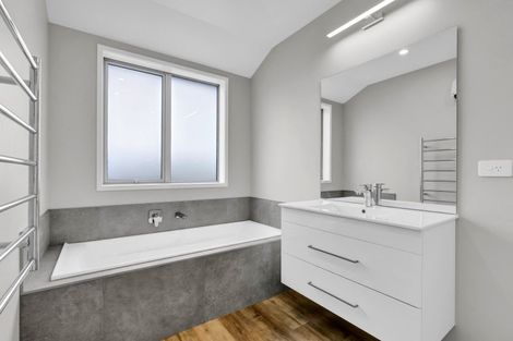 Photo of property in 9 Midsummer Avenue, Stratford, 4332