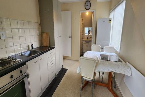 Photo of property in 11 Cobblestone Lane, Hillcrest, Auckland, 0627