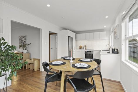 Photo of property in 16 English Street, St Andrews, Hamilton, 3200